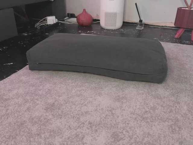 BlackValeri's BongaCams show and profile