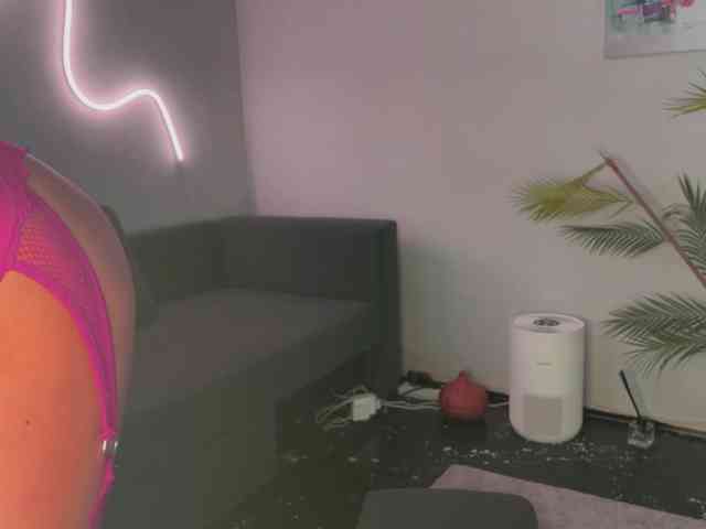 BlackValeri webcam