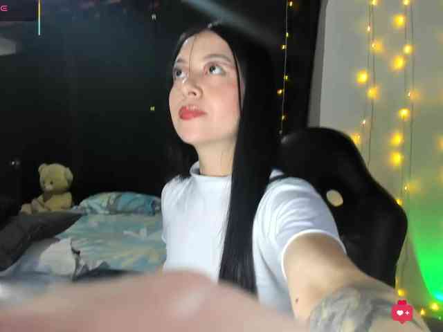 ethan-chloee Sex Cam Show