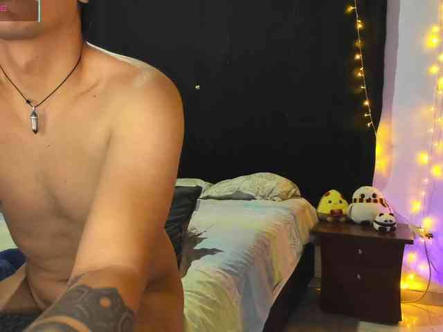 ethan-chloee webcam
