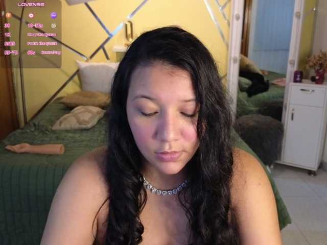 le modèle janapop est en webcam porno dans un show sur le site bongacams, il possède les tags suivants: Latino/Hispanic,Brunette,Hairy