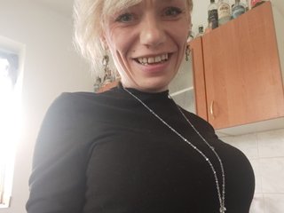 evittaellite1- Porn Show
