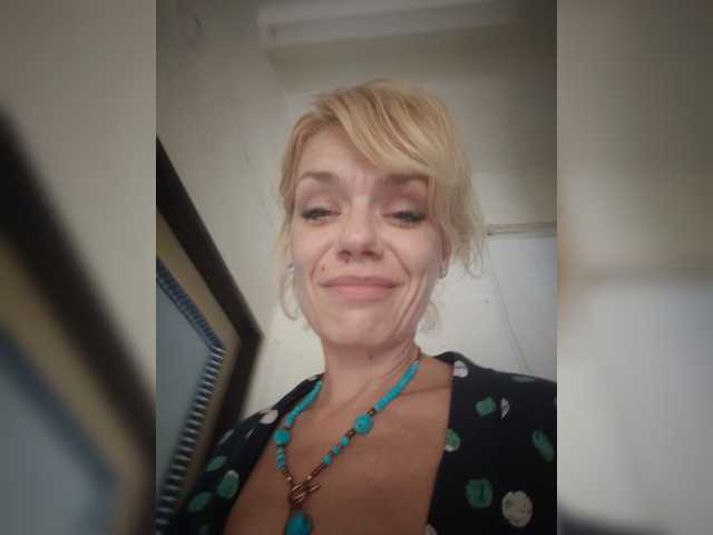 evittaellite1- live cam on BongaCams