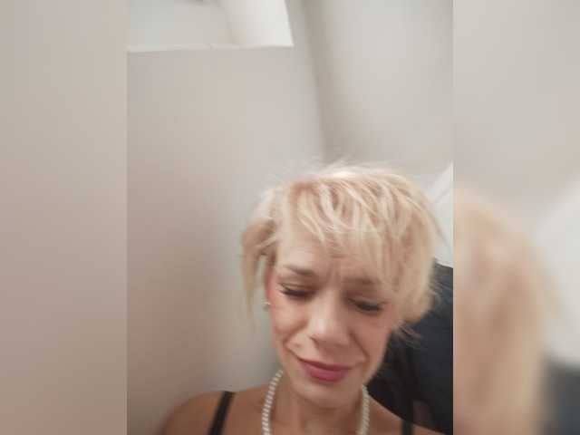 evittaellite1- live cam on BongaCams