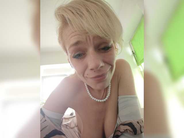 evittaellite1- live webcam show