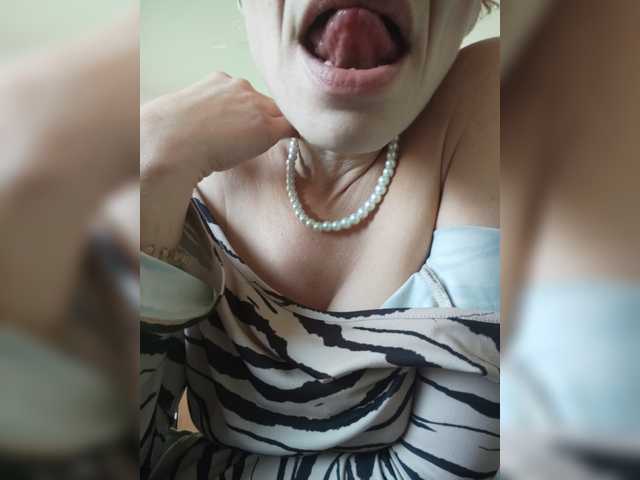 evittaellite1- live webcam show