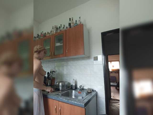 evittaellite1- live cam on BongaCams