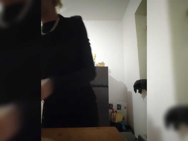 evittaellite1- live sex show