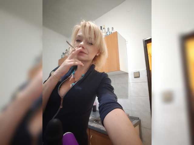 evittaellite1- live cam on BongaCams