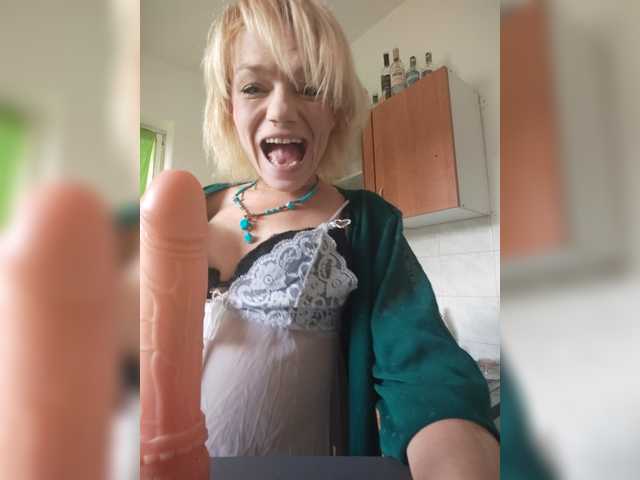 evittaellite1- live cam on BongaCams