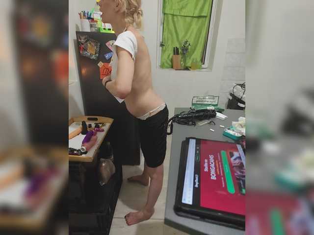 evittaellite1- live cam on BongaCams