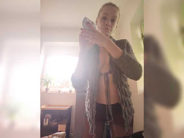 evittaellite1- live cam