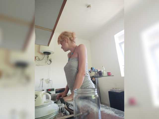 evittaellite1- live webcam show