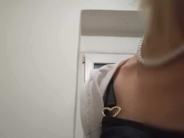 evittaellite1- live cam on BongaCams