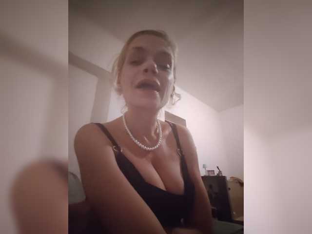evittaellite1- live cam on BongaCams