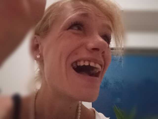 evittaellite1- live cam on BongaCams