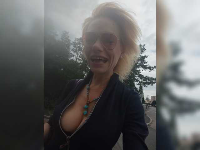 evittaellite1- live cam on BongaCams