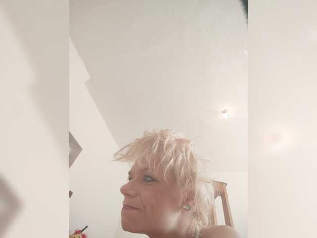 evittaellite1- live cam on BongaCams