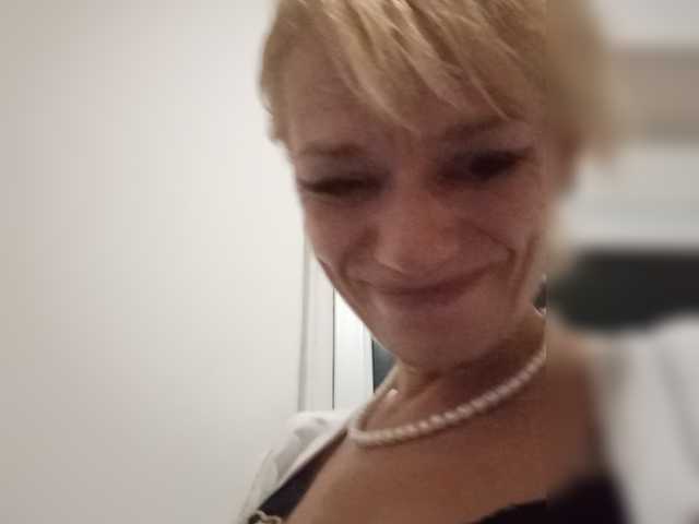 evittaellite1- live cam on BongaCams