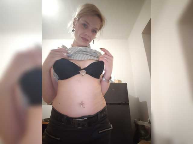 evittaellite1- live cam on BongaCams