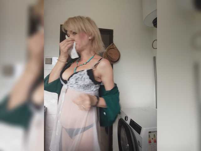 evittaellite1- live cam on BongaCams
