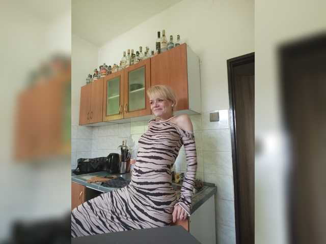 evittaellite1- live cam on BongaCams