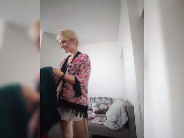 evittaellite1- live cam on BongaCams