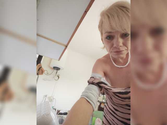 evittaellite1- live webcam show