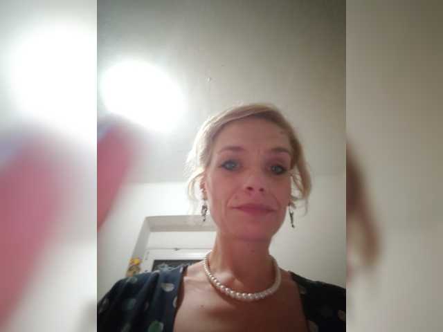 evittaellite1- live cam on BongaCams
