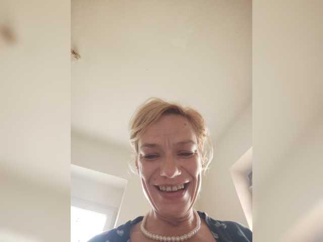 evittaellite1-, en directo ahora en BongaCams