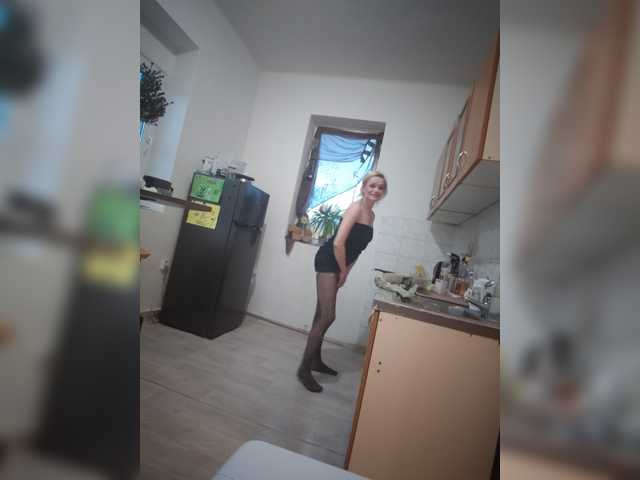 Evittaellite1 live cam