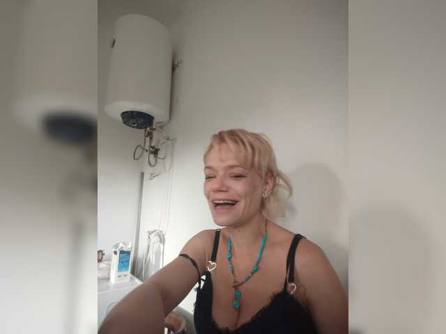 evittaellite1- live cam on BongaCams