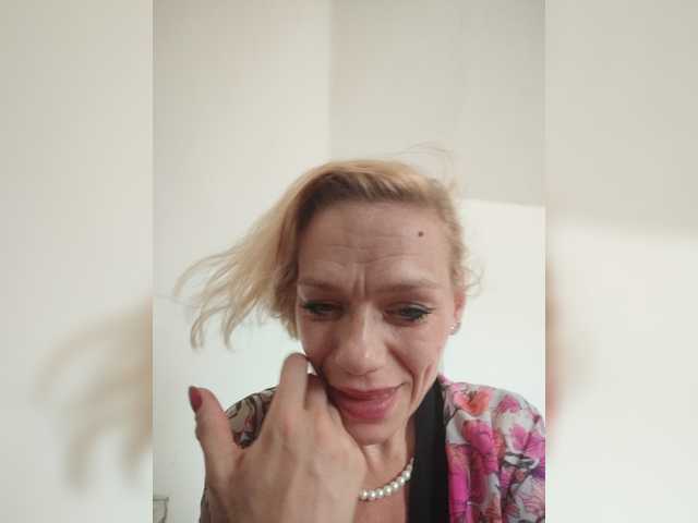 evittaellite1- live cam on BongaCams