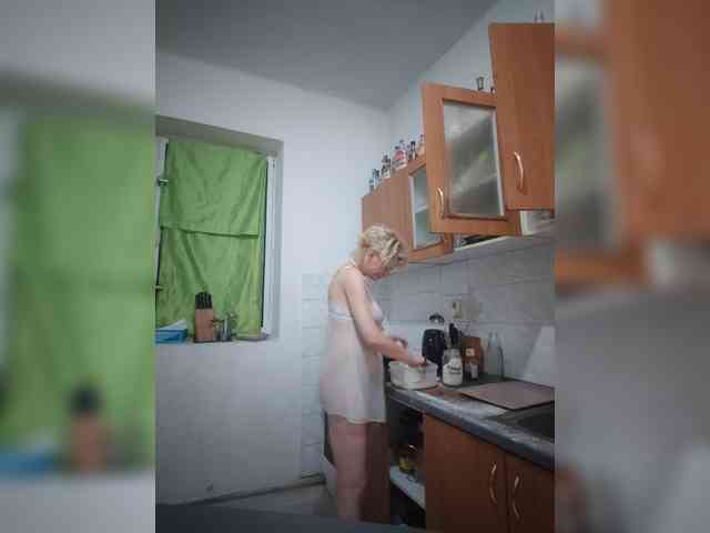 evittaellite1- Live Webcam on BongaCams