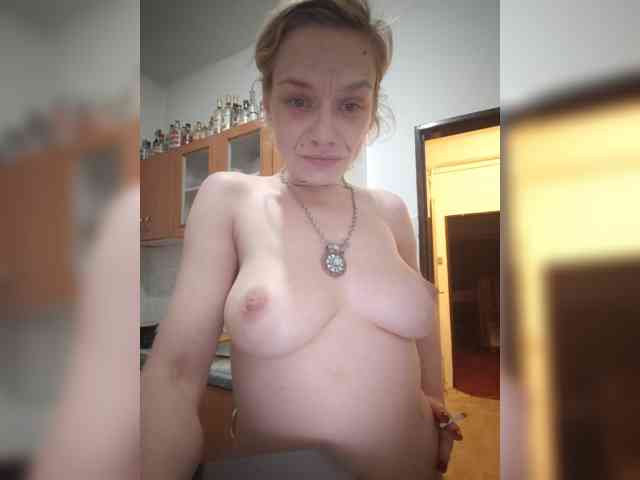 Evittaellite1-'s cam show statistics and live stream