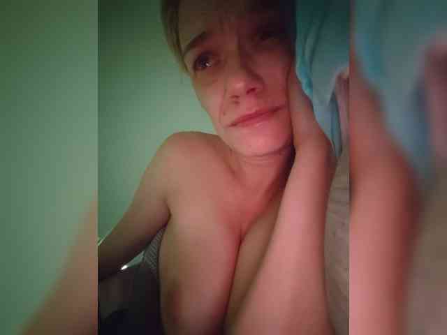 Evittaellite1- - Girl 