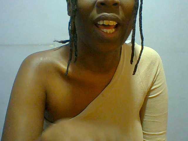 Sweet-petite live cam on BongaCams