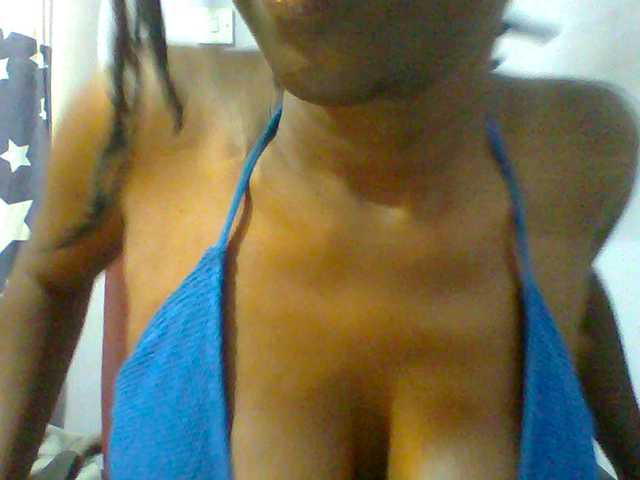Sweet-petite live webcam show