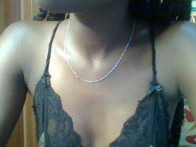 Sweet-petite's BongaCams show and profile