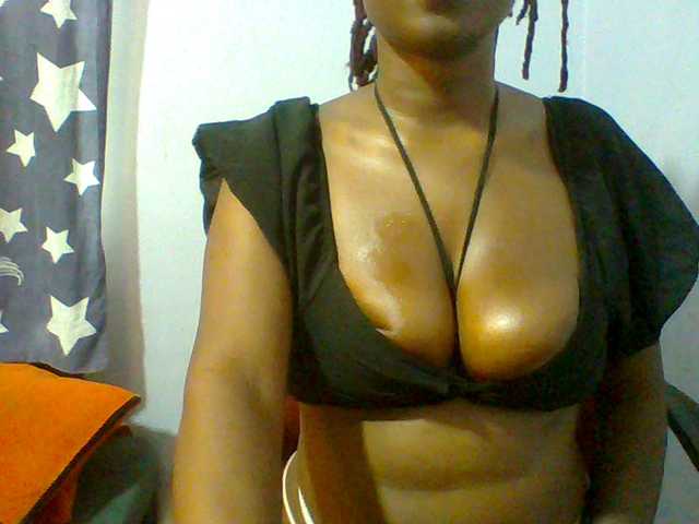 Sweet-petite live cam on BongaCams