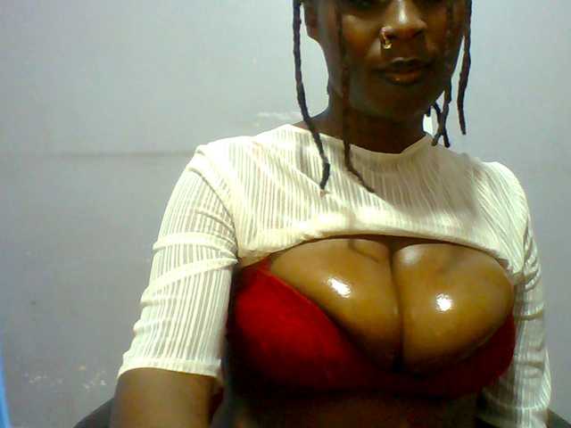 Sweet-petite live cam on BongaCams