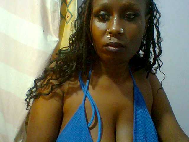 Sweet-petite live cam on BongaCams
