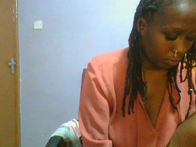 Sweet-petite live cam on BongaCams