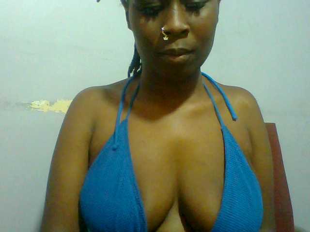Sweet-petite live cam on BongaCams
