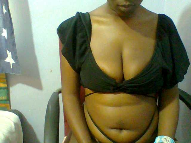 Sweet-petite live cam on BongaCams