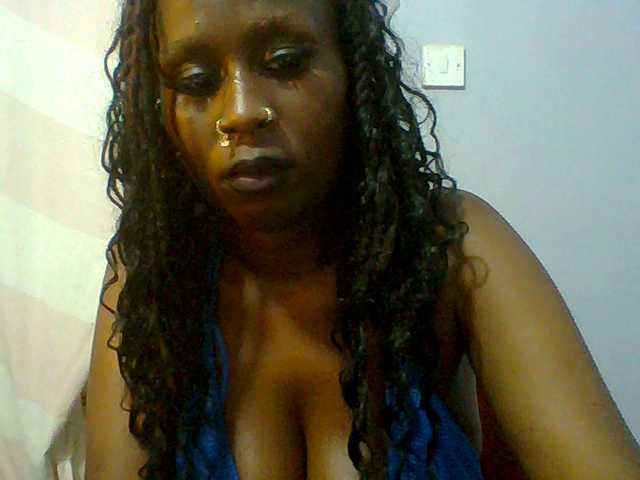 Sweet-petite live cam on BongaCams