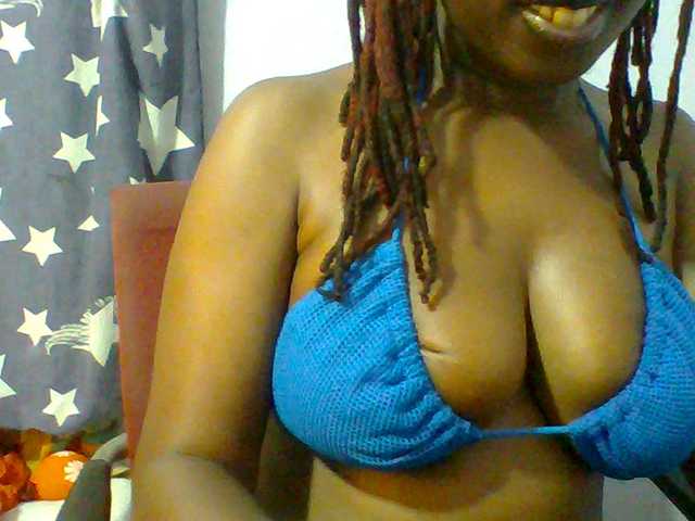 Sweet-petite live webcam show