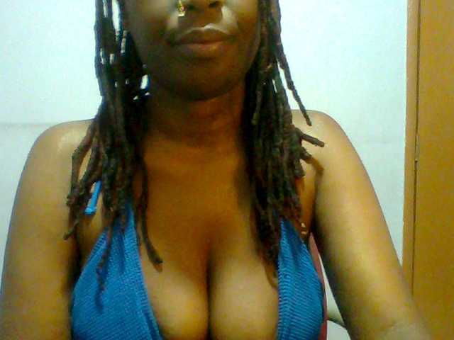 Sweet-petite live cam on BongaCams