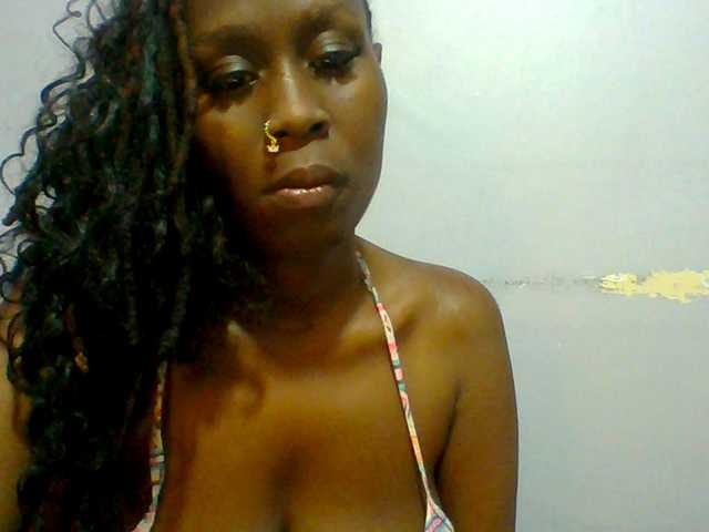 Sweet-petite live cam on BongaCams