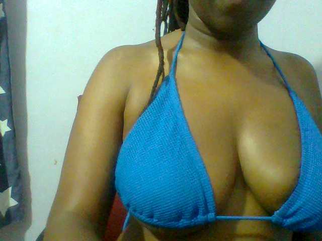 Sweet-petite live webcam show